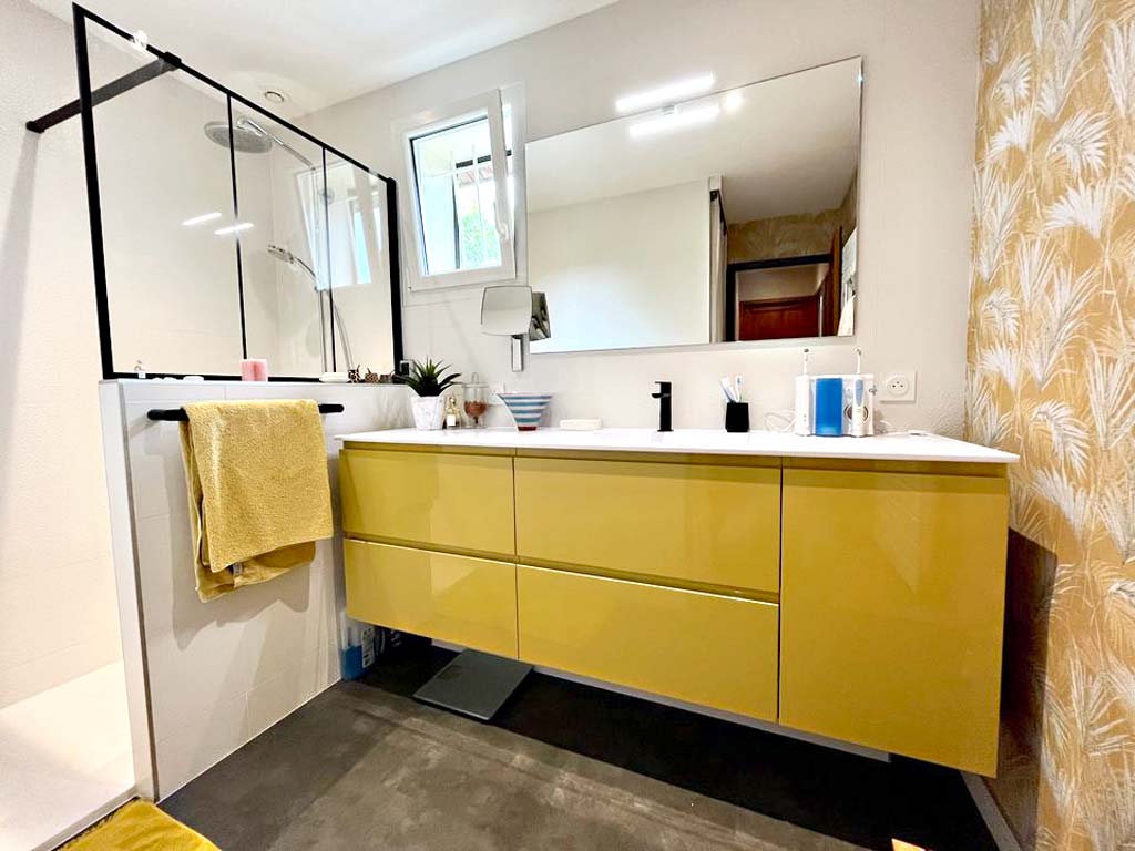 TCT salle de bains douche baignoire sanitaires sur-mesure qualité française Boulazac Dordogne - Martial